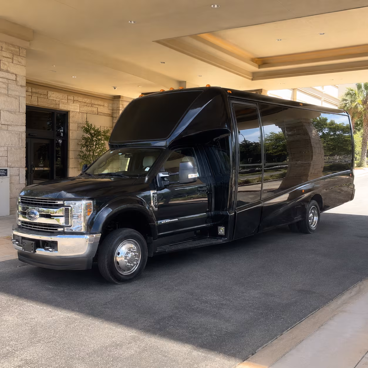 Tampa Birthday, Sweet 16, & Quinceañera Transportation onboard seating