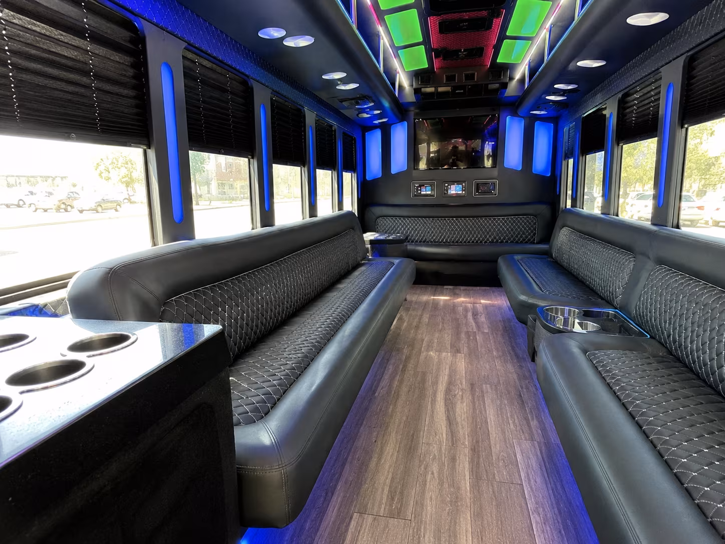Tampa Winery Tour & Pub Crawl Transportation party bus exterior