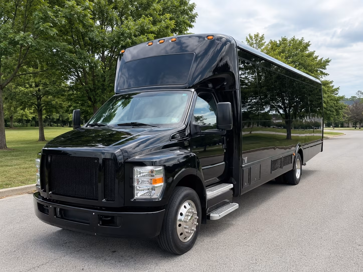 Town 'n' Country Birthday, Sweet 16, & Quinceañera Party Bus Rentals