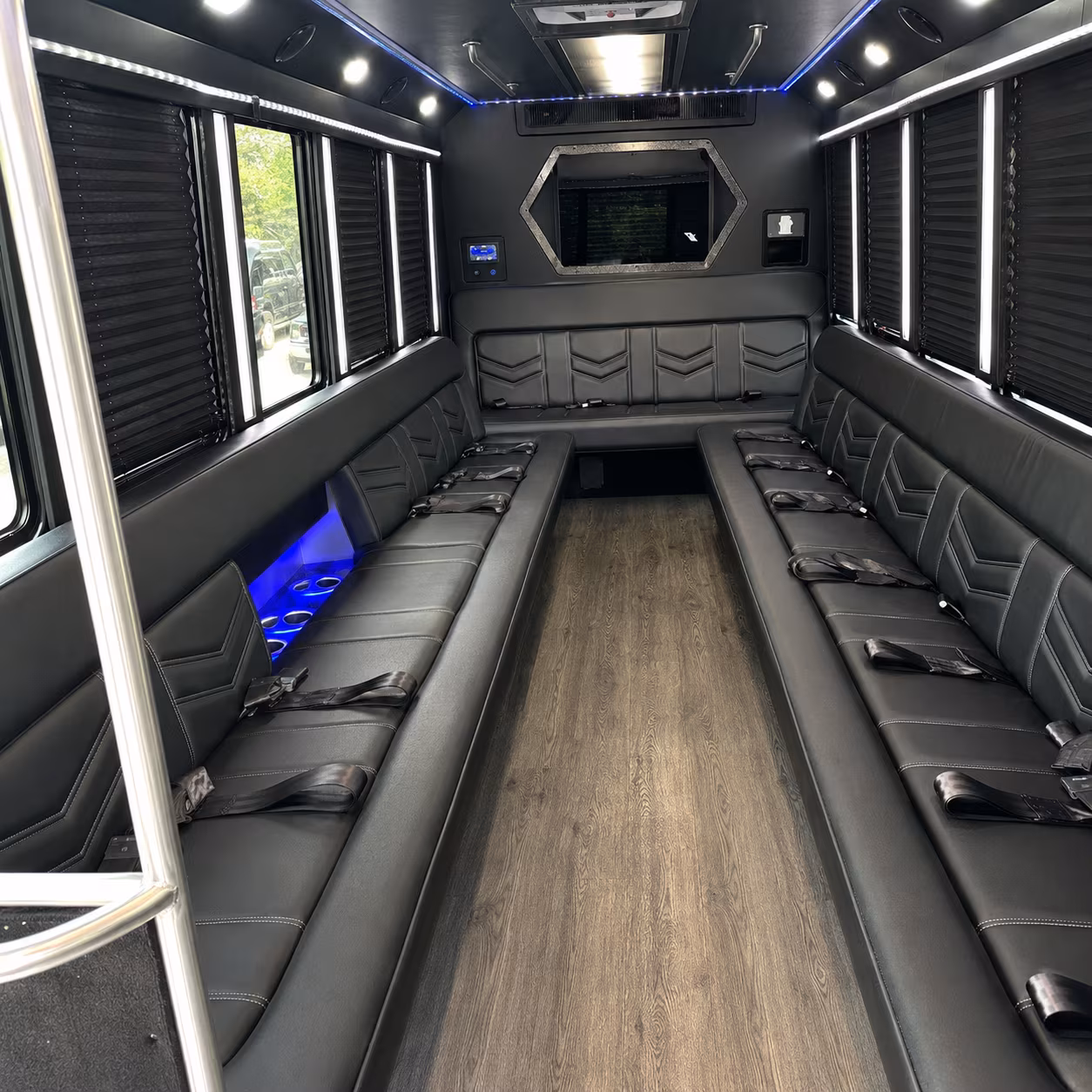 Town 'n' Country Homecoming & Prom Party Bus Rentals